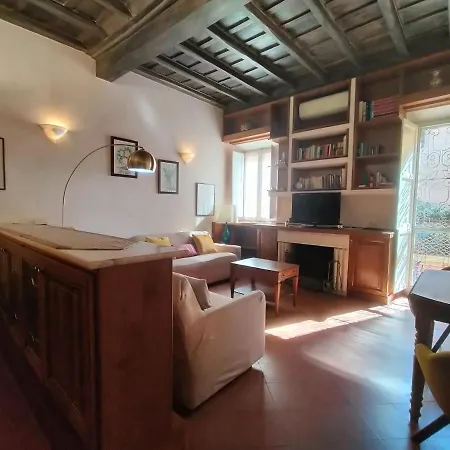 Sunny Trevi With Terrace *