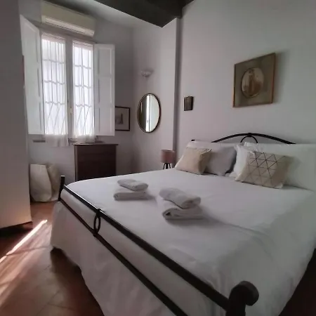 Sunny Trevi With Terrace *